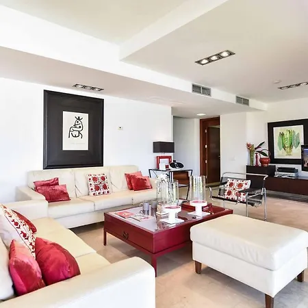 Villa 3 *
